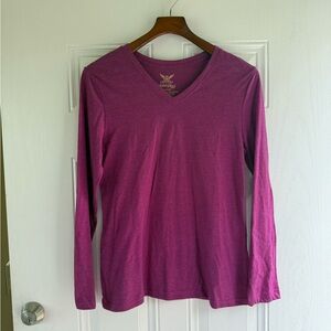 2 for $10 sale: Faded glory magenta pink long sleeve v-neck t-shirt - M